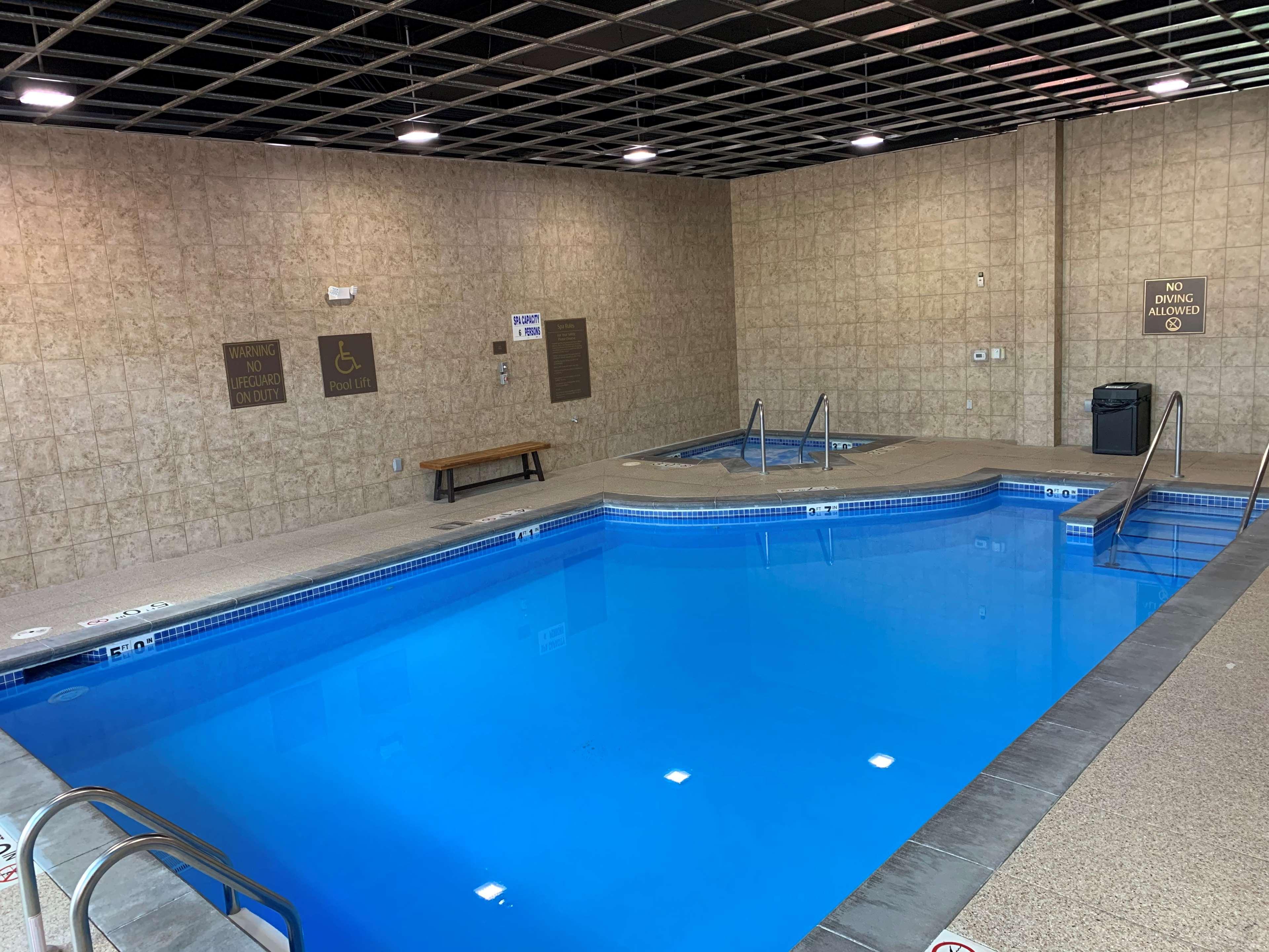 Radisson Hotel River Falls מראה חיצוני תמונה